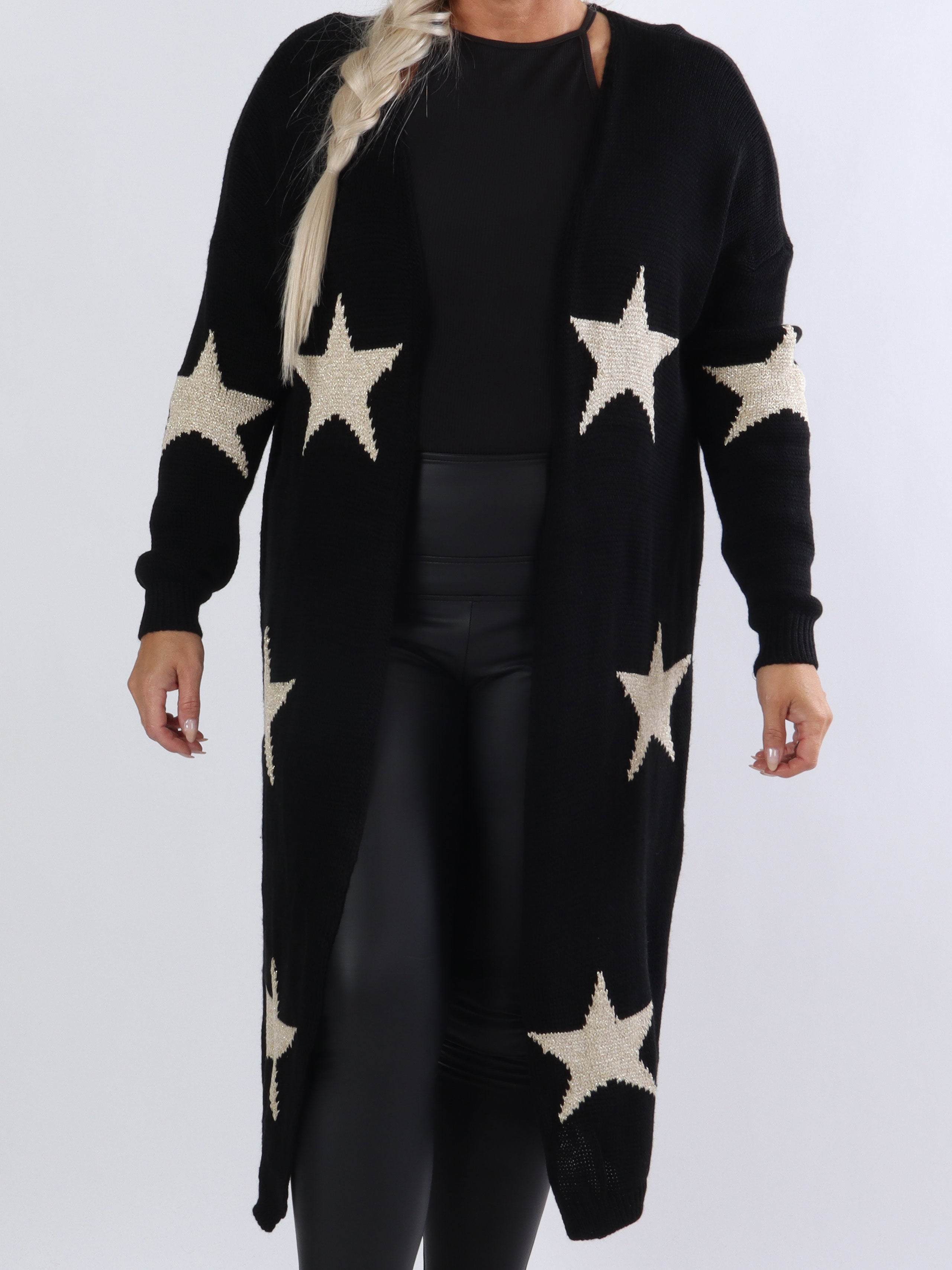 FORUDBESTILLING - Isadora - Lång stickad kofta i plus size med guldstjärnor